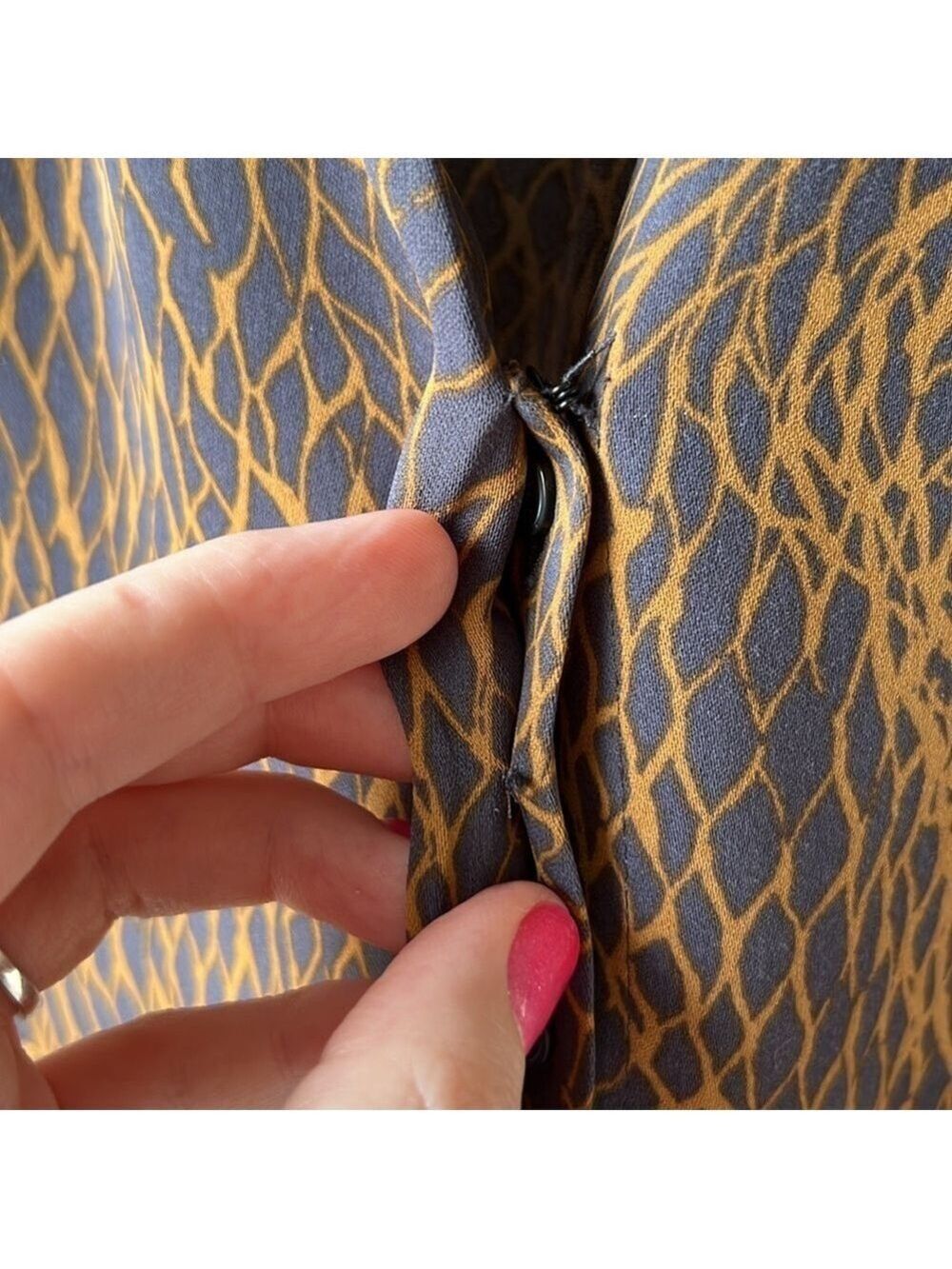 BABATON Navy & Gold Power Blouse Size XS - Picture 4 of 8